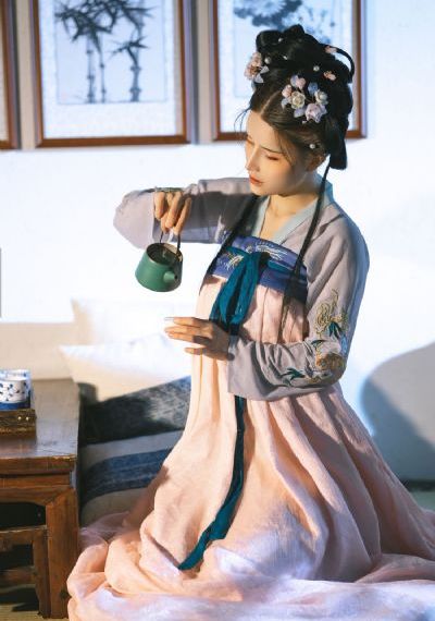 极品白嫩粉嫩美女国产_国产剧高清在线