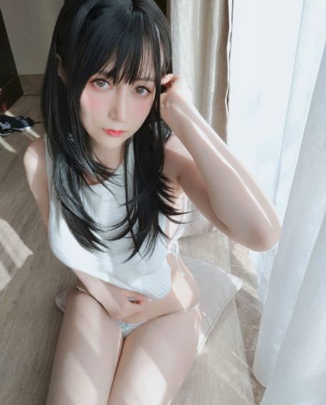 欧美范小女孩头像撅嘴_大片在线观看