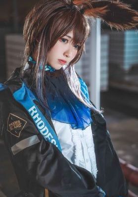 欧美高端胖女夏装_字幕高清版在线播放